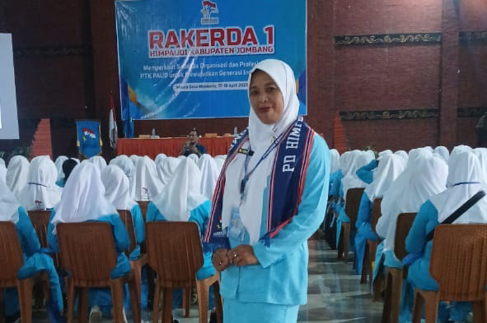 Wakil Ketua 1 Himpaudi Kabupaten Jombang, Dya Maulidah SAg.