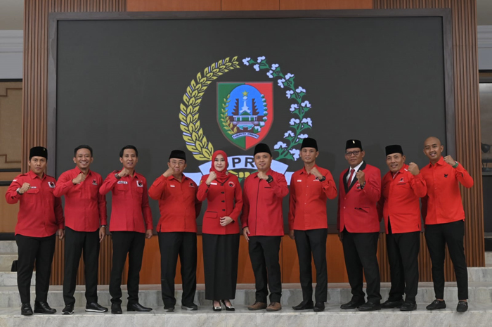 Seluruh Fraksi PDI Perjuangan Jombang.