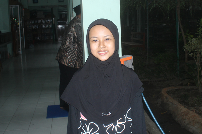 Bening Airaisyah, Kelas 7-D SMP A Wahid Hasyim Tebuireng, Jombang