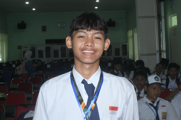 Galih Satrio Nugroho, Kelas 8-A SMP Budi Utomo, Gadingmangu, Perak, Jombang