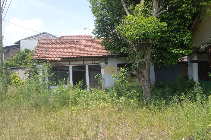 ANGKER: Eks kantor Wilker Pendidikan Tembelang di Desa Pesantren, Kecamatan Tembelang, Jombang, (31/1).