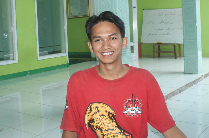 Slamet Nur Ofik, Kelas XII TKJ-2 SMK Unggulan NU Mojoagung, Jombang