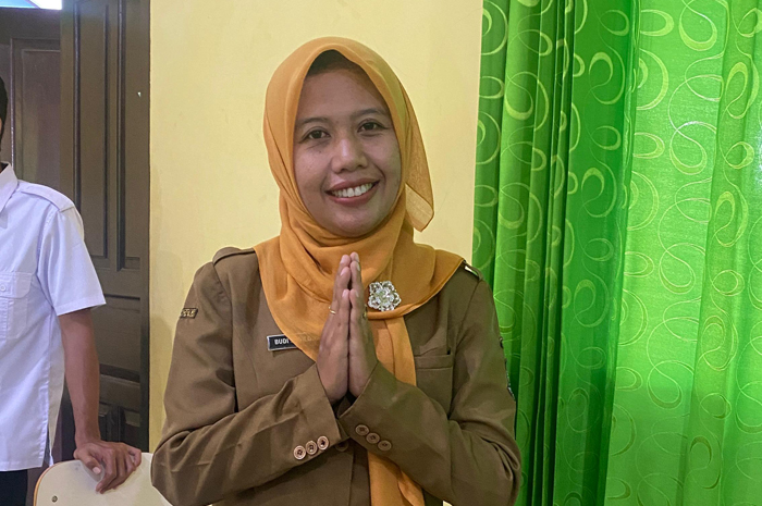 Budi Susilowati, guru inspiratif dan berprestasi asal SMAN Bandarkedungmulyo