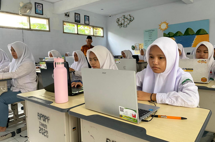 ANTUSIAS: Tryout TKA berlangsung lancar di MAN 3 Jombang, Rabu (11/2).