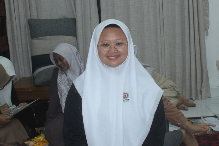 Kurnia Nur Rohmatus Zahro, Santriwati PP Al-Madienah, Denanyar, Jombang