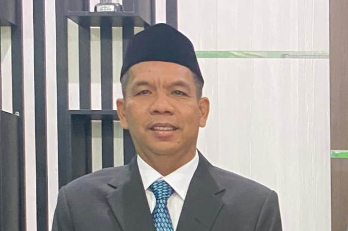 Ali Sya&rsquo;bana SPd, Kepala SD Islam Tebuireng Ir Soedigno  Kesamben, Jombang