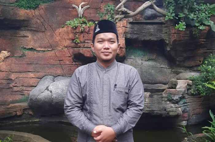  Ahmad Khotim SHI MSy, Guru Hadis SMP A Wahid Hasyim Tebuireng, Jombang