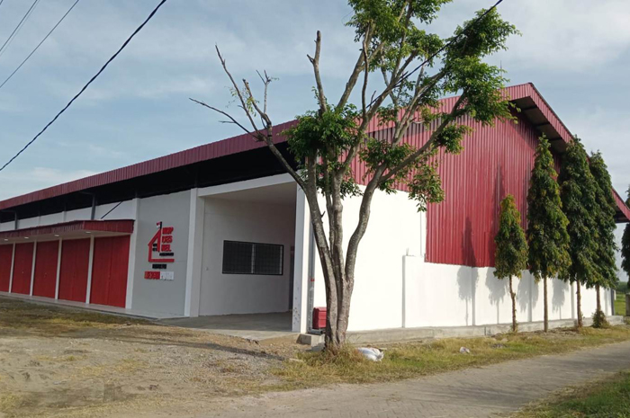 BELUM BEROPERASI: Pembangunan gedung dan gerai KDKMP di salah satu desa di Kecamatan Gudo, Jombang yang sudah tuntas.