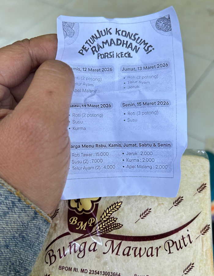 Keluhan terkait penyaluran menu Makan Bergizi Gratis (MBG) di Jombang.