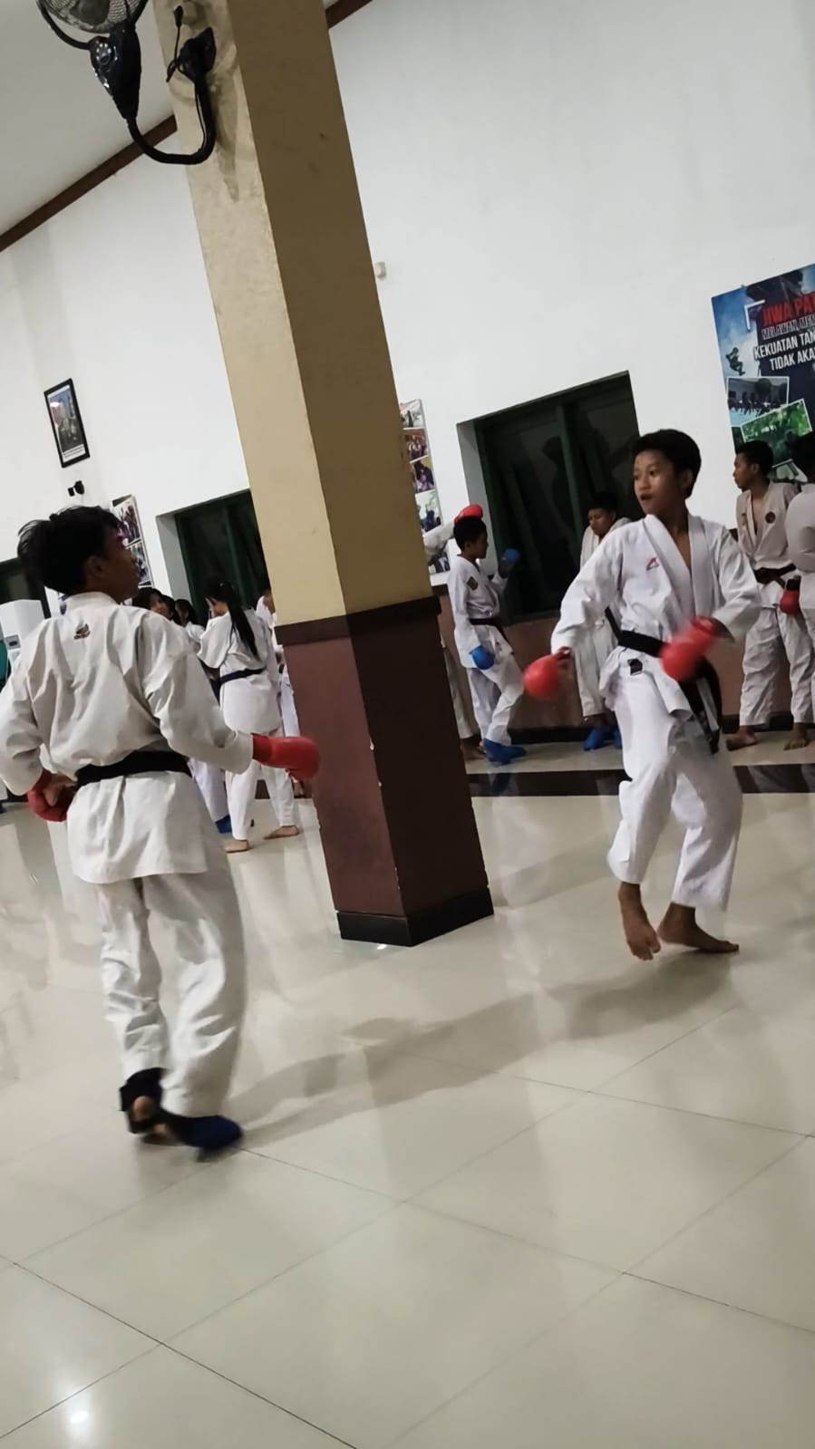 Karateka Jombang hanya libur latihan sepekan selama Lebaran.