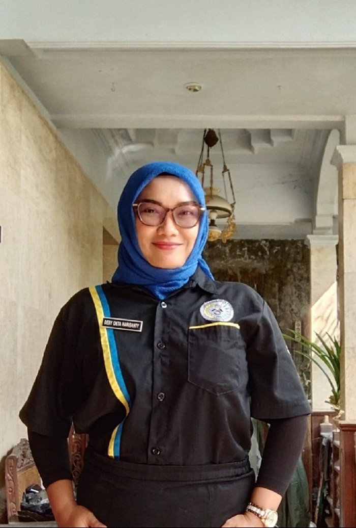 Guru SMKN 1 Jombang, Deby Okta Harisanty SPd Gr.