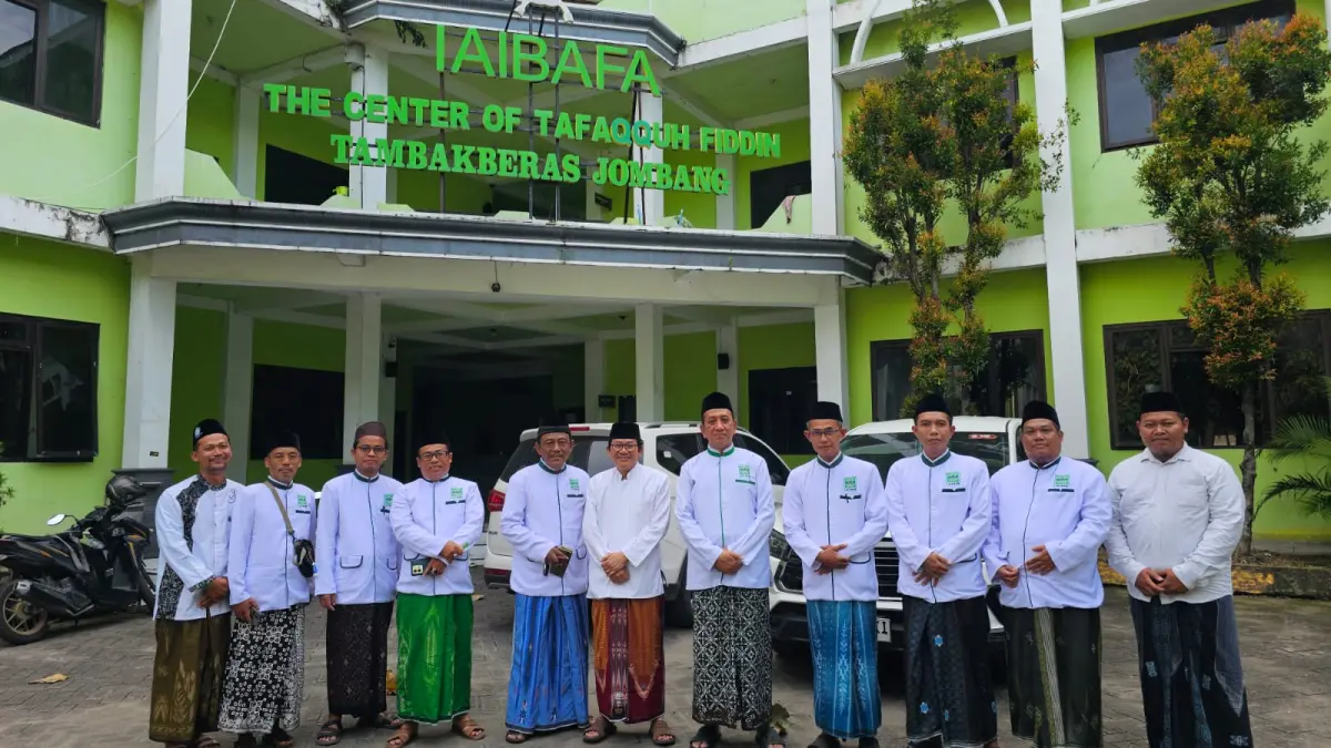 JATMAN Jombang menggelar kegiatan Silaturahim dan Sowan Masyayikh Thariqah dalam rangka Halal bi Halal Idul Fitri 1447 H dengan mengunjungi para masyayikh di pondok pesantren di Jombang pada Jumat (3/4).
