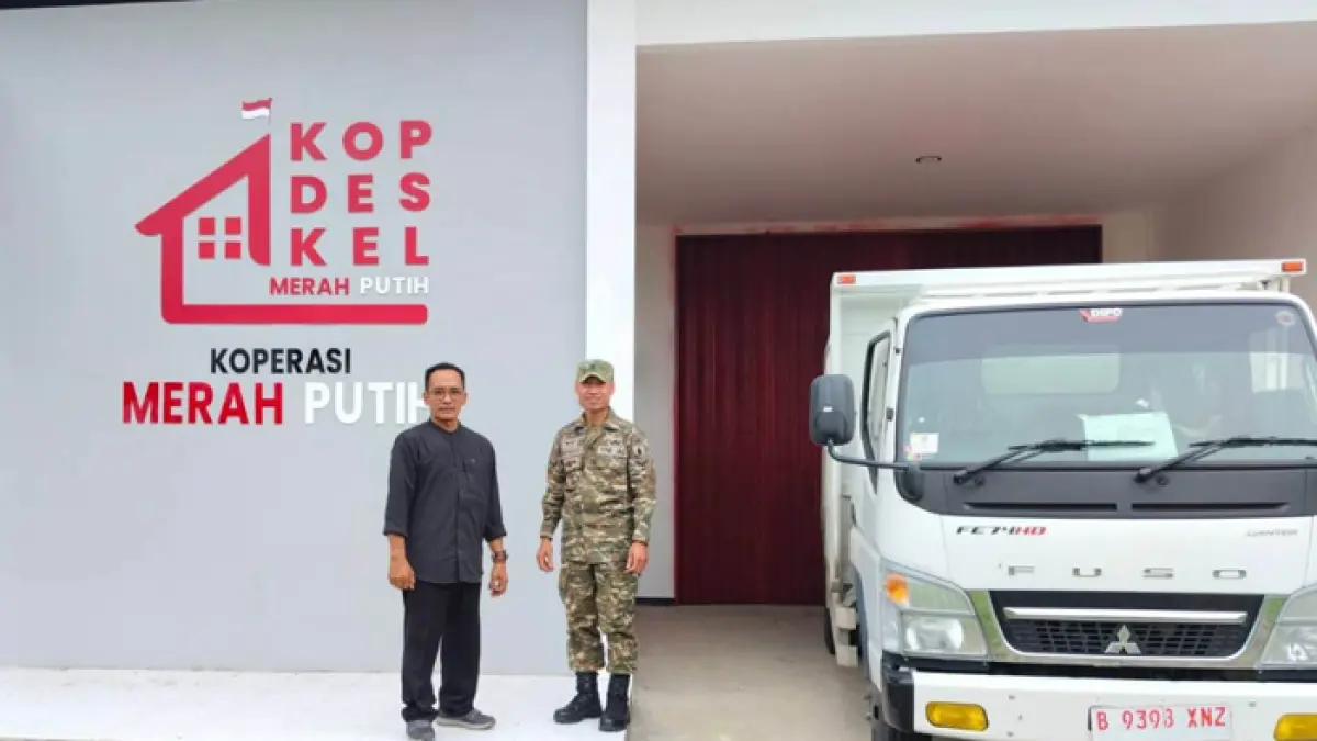Koperasi Desa/Kelurahah (Kopdes) Merah Putih di Kabupaten Jombang mulai menerima fasilitas kendaraan tahap pertama berupa satu unit truk Mitsubishi Fuso. 