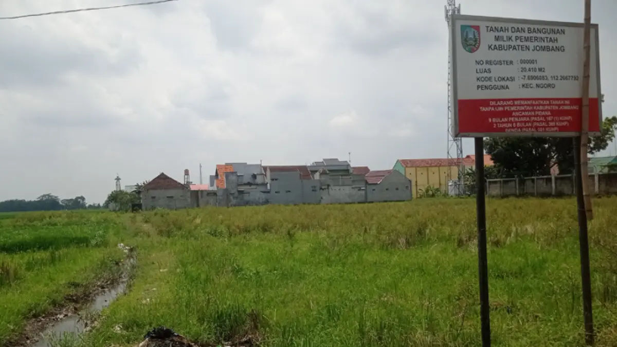 Lahan milik Pemkab Jombang yang rencananya dibangun RTH Ngoro. (Ainul Hafidz/Radar Jombang)