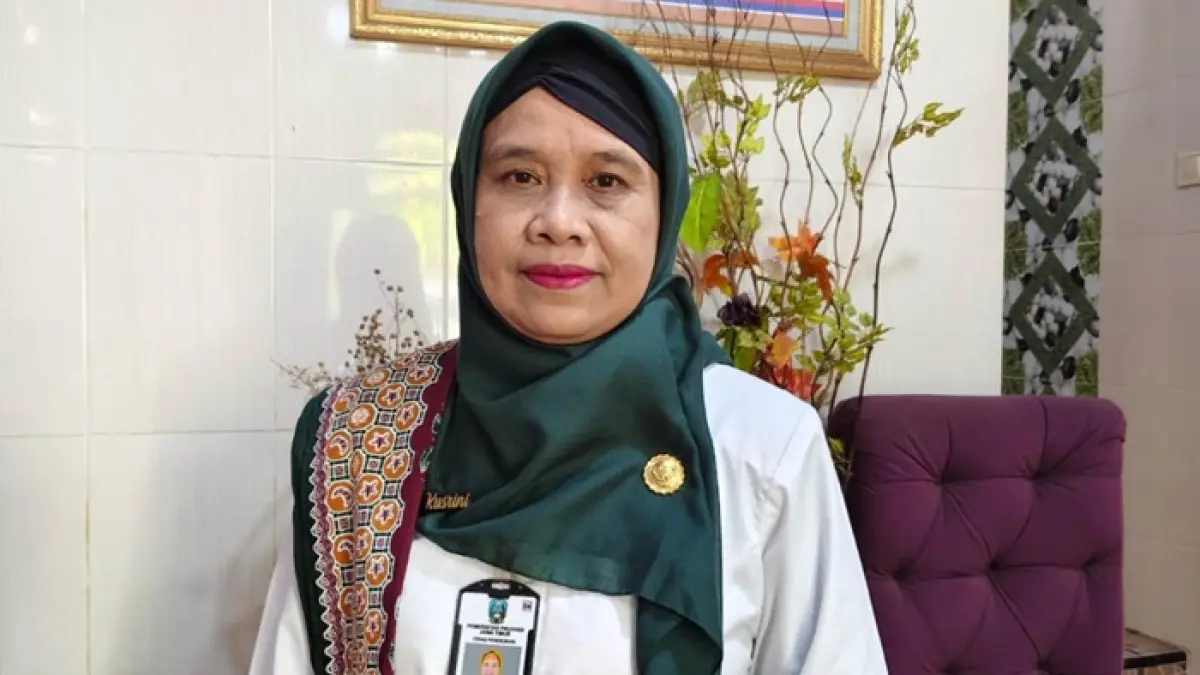 Erna Kusrini, S.Pd., M.MPd, kepala SMKN Kudu, Jombang.