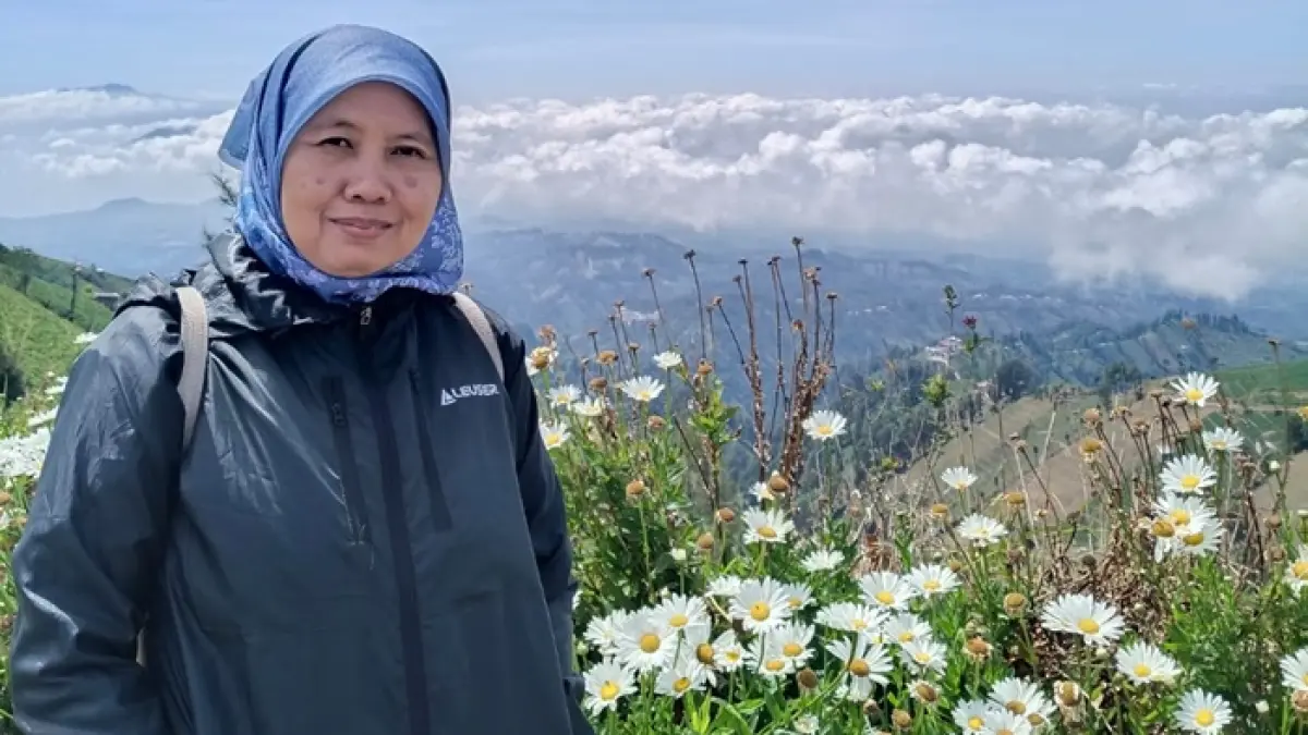 Kepala SMAN Bareng, Jombang, Anik Noerachini MPd.
