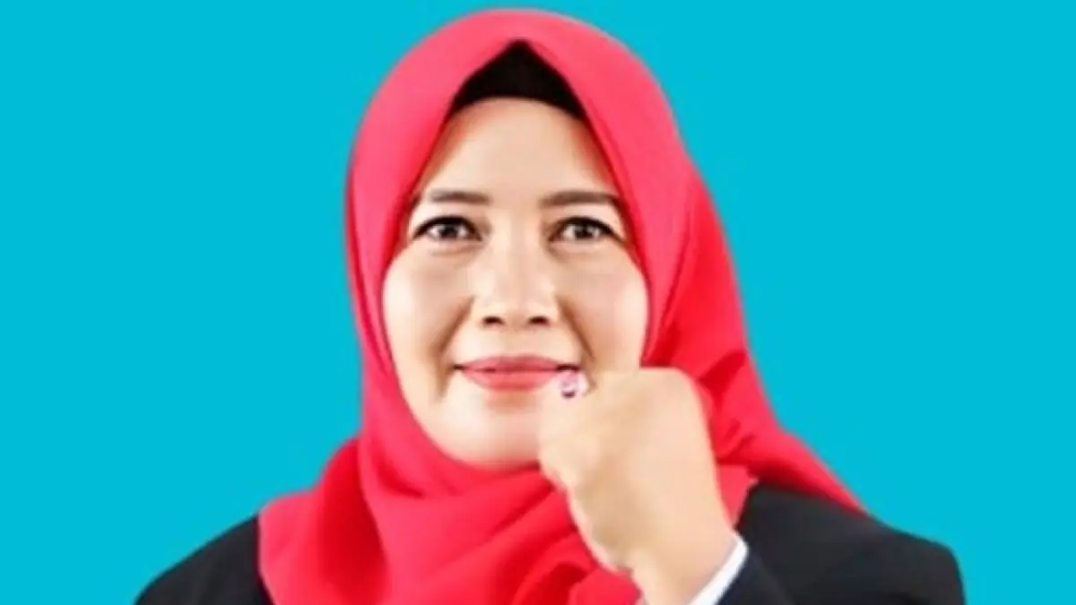 Witin SPd MM, Kepala SMAN Kesamben, Jombang.