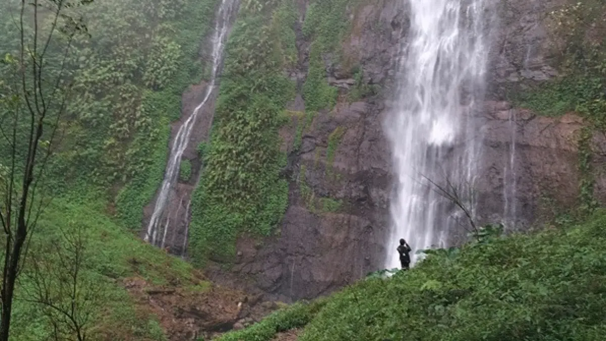Air terjun tretes di Dusun Pengajaran, Desa Galengdowo, Kecamatan Wonosalam, Jombang. (Anggi Fridianto/Radar Jombang)