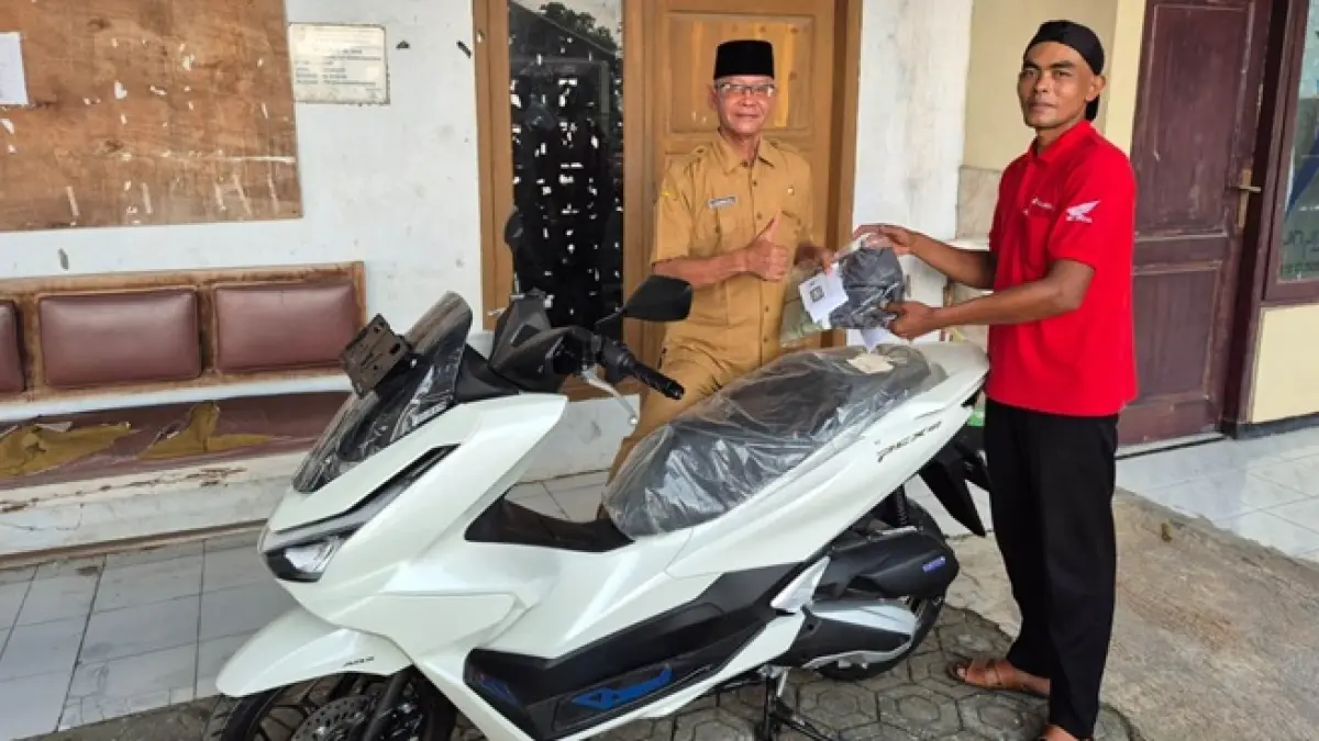 Kecamatan Bandarkedungmulyo menjadi wilayah pertama di Jombang yang mendatangkan motor untuk mendukung pelayanan di desa. (Achmad RW/Radar Jombang)