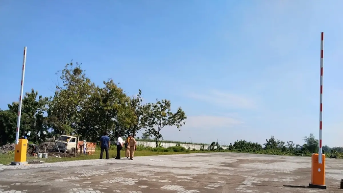 Terminal Barang di Kecamatan Perak, Jombang yang belum bisa difungsikan tahun ini. (Ainul Hafidz/Radar Jombang)