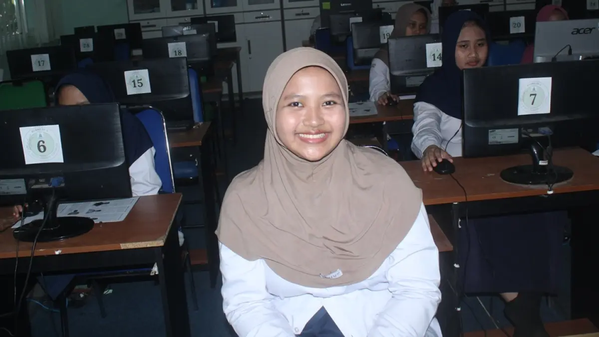 Sashi Ayunda, Kelas 9-C SMP A Wahid Hasyim Tebuireng, Jombang