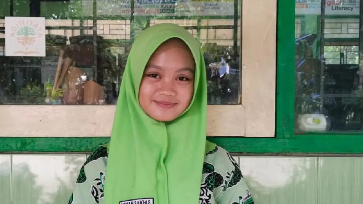 Almayra Nisha Rahmadina, Kelas 8-C SMPN 2 Mojoagung, Jombang