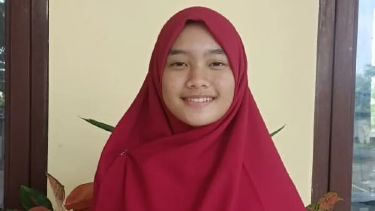 Anoeta Qatrunnada Fachrudin, Kelas 8 Kairo SMP Islam Al Ummah