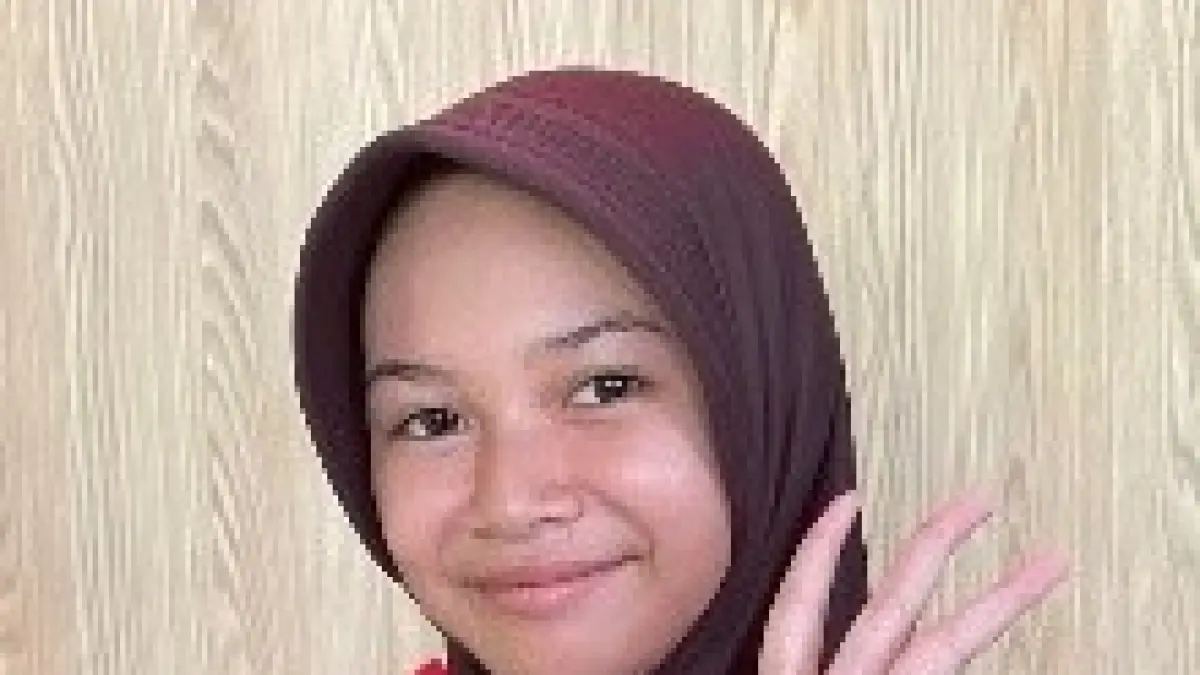 Ayu Kurnia Dewi, Kelas 7-H SMPN 1 Jogoroto