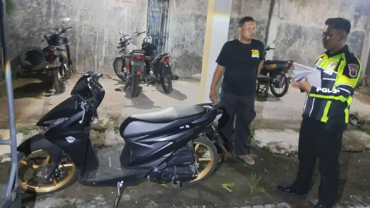 Kecelakaan maut terjadi di jalan raya Desa Mojowarno, Kecamatan Mojowarno, Jombang, Jumat (1/5) malam. (Achmad RW/Radar Jombang)