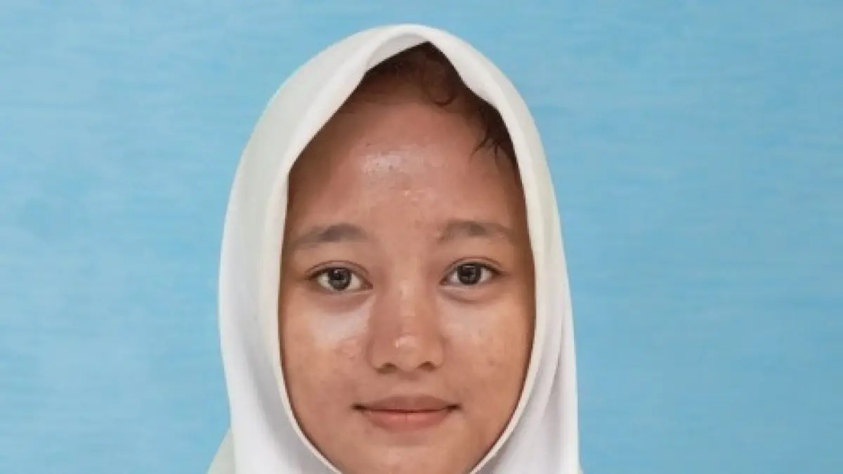 Nayla Evrilda Syaharani, Kelas 8-C SMPN 2 Megaluh