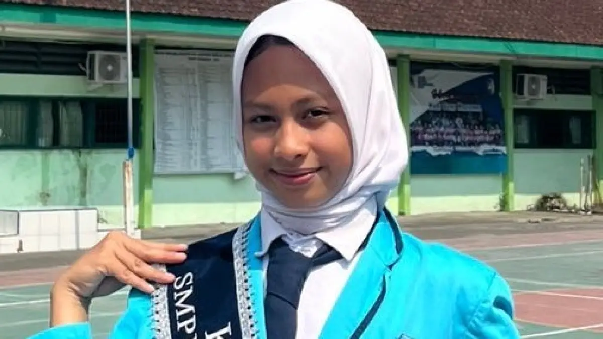 Saskia Viona Dea Aditya, Kelas 8-G SMPN 1 Perak