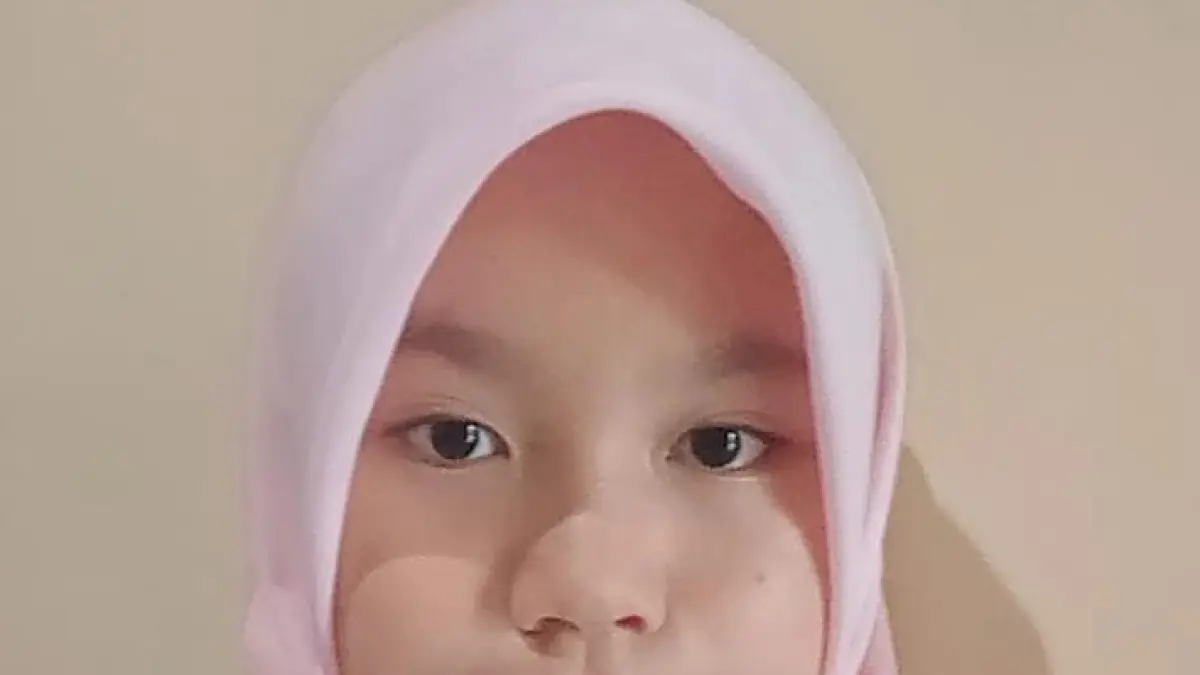 Zahira Hanna Wijaya, Kelas 7-F SMPN 2 Perak