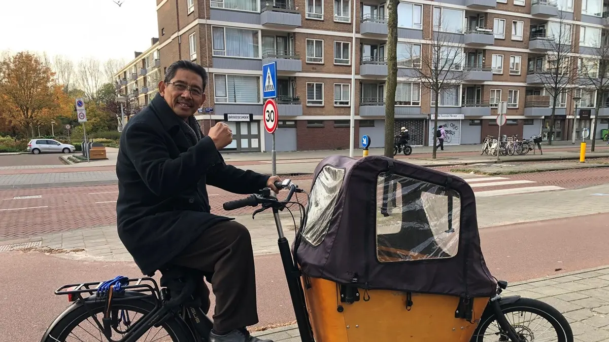 Budi Santoso, warga Jombang yang kini menetap di Pieter Calandlaan 55, 1066 KJ Amsterdam.