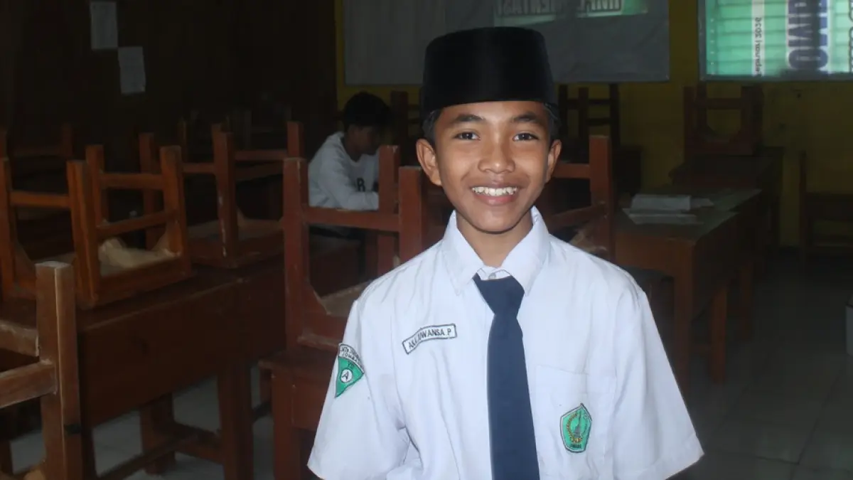 Aka Juwansa Putra, Kelas 7-A MTsN 9 Jombang di Tanjunganom, Diwek, Jombang.