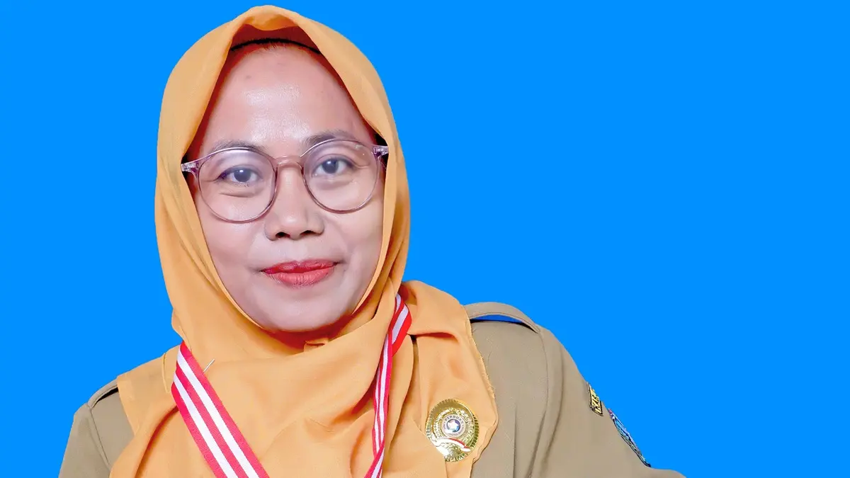 Indah Dwi Anggraini, Guru SMPN 1 Ploso, Jombang. (Wenny Rosalina/Radar Jombang)
