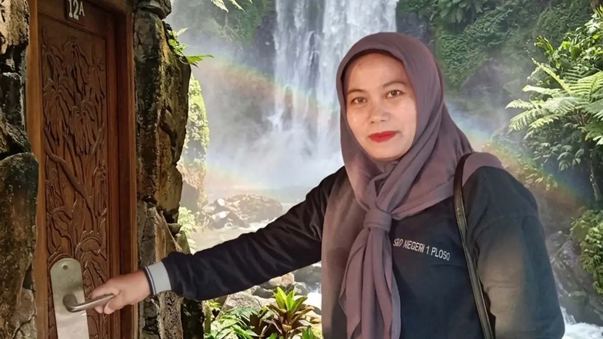 Indah Dwi Anggraini merupakan salah satu pegiat literasi di SMPN Ploso, Jombang.