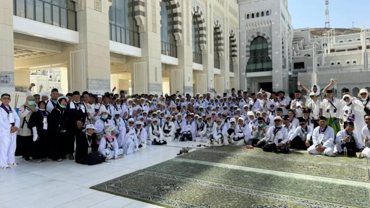 KHUSYUK: Jemaah haji asal Kabupaten Jombang bersiap menjalani tawaf ifadah dan sa