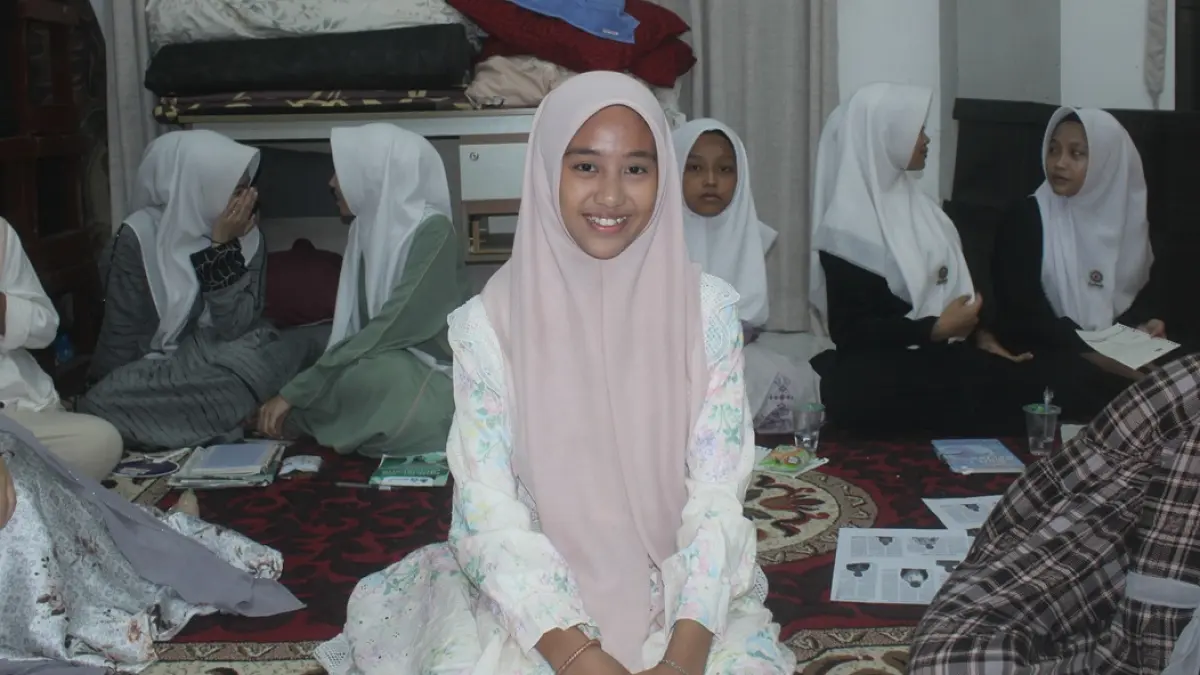 Fiza Afkarina, Santriwati PP Al-Madienah, Denanyar, Jombang.