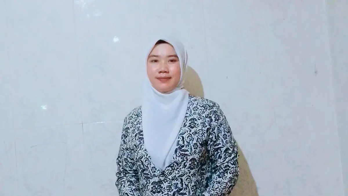 Siti Junaidah SKeb Bdn, Kepala Seksi Keperawatan Ibu dan Anak RS Islam Jombang