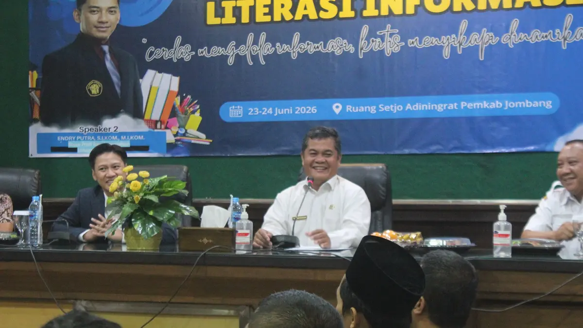 Kepala Dinas Perpustakaan dan Kearsipan Kabupaten Jombang, Thonsom Pranggono. (Wenny Rosalina/Radar Jombang)