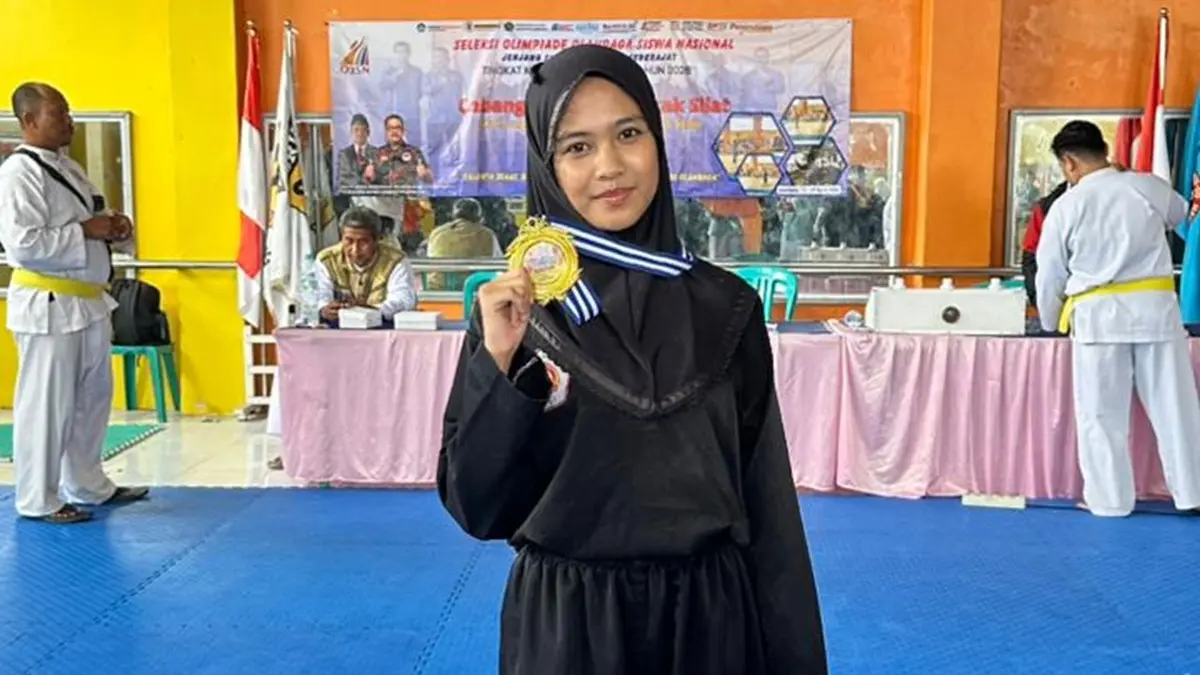 Zidny Maswaya Az-Zahwa, Kelas XI Layanan Penunjang Keperawatan dan Caregiving (LPKC) 2, SMK BIM Jombang.