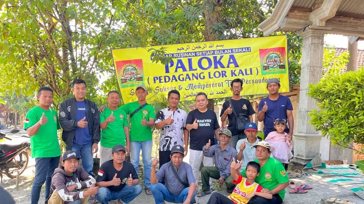 TELADAN: Wakil Ketua 3 DPRD Jombang, HM Syarif Hidayatullah ST MMT (Gus Sentot), menghadiri pertemuan PALOKA di Desa Purisemanding Kecamatan Plandaan, Rabu (1/7). (Rojiful Mamduh/Radar Jombang)