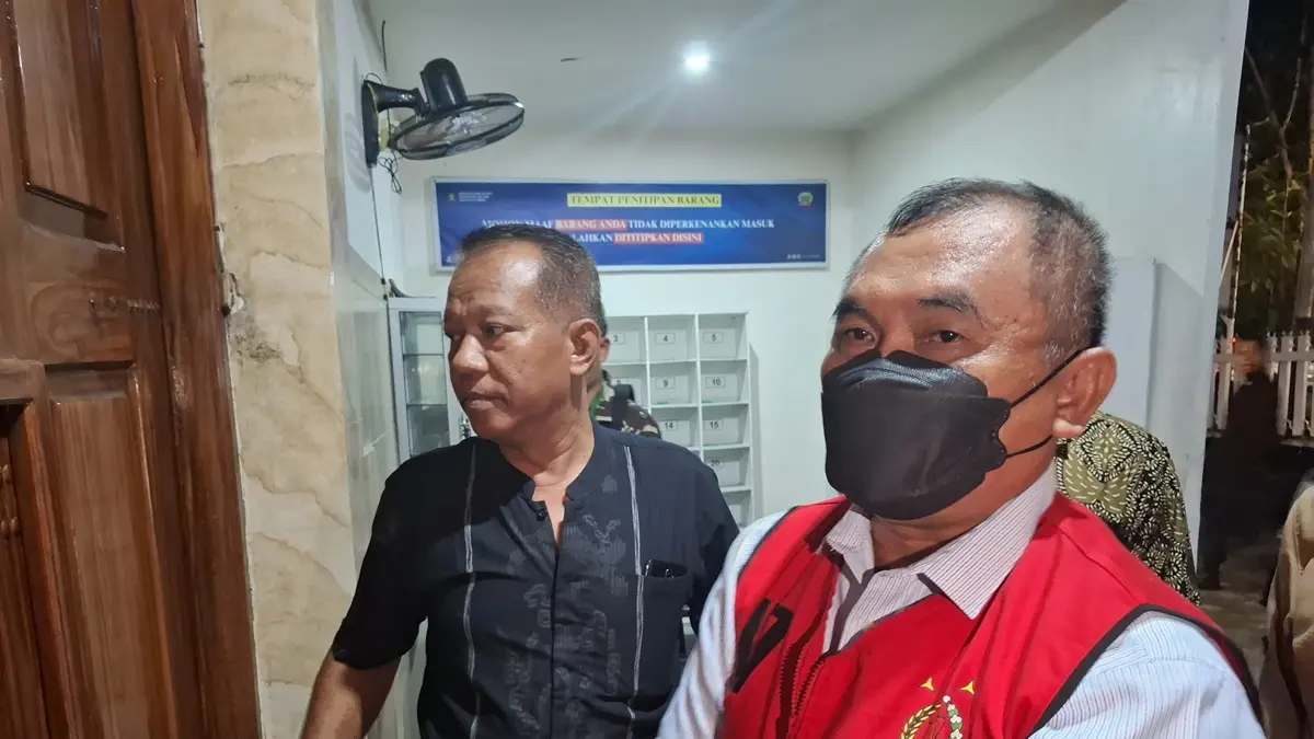 Upaya hukum yang ditempuh Tjahja Fadjari dalam perkara korupsi kredit dana bergulir Bank UMKM Jatim di Perumda Panglungan Jombang berakhir kandas. (Achmad RW/Radar Jombang)