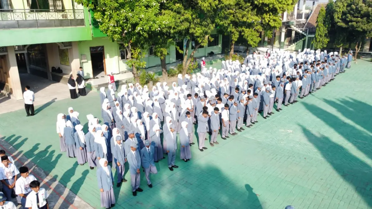 Siswa Baru MAN 5 Jombang mengikuti rangkaian kegiatan Matamuda