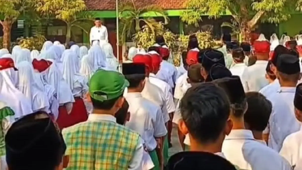SIswa baru MTsN 5 Jombang mengikuti kegiatan MATAMUDA