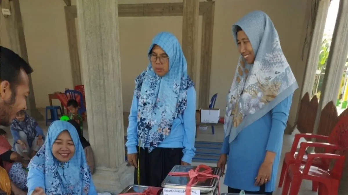 Program Makan Bergizi Gratis (MBG) di Kabupaten Jombang kembali berjalan serentak setelah libur sekolah. (Achmad RW/Radar Jombang)