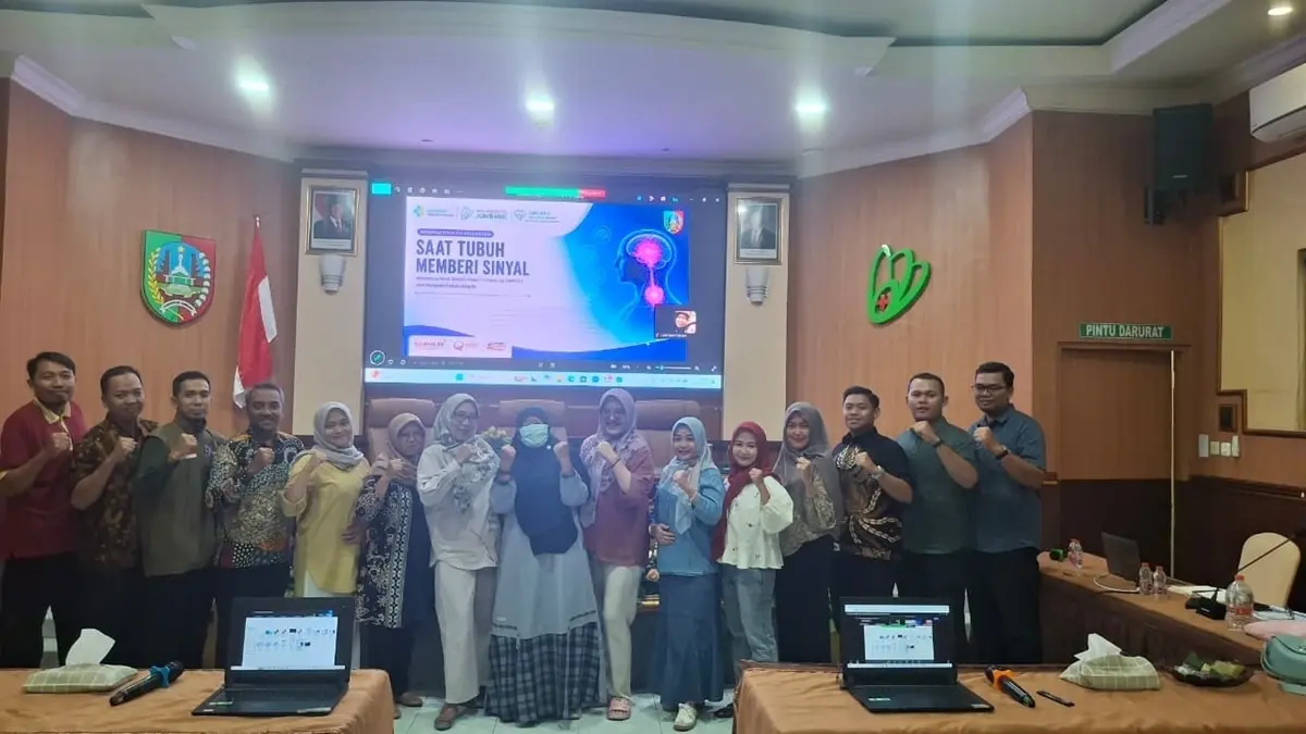 KOMPAK: Webinar edukasi kesehatan yang digelar secara daring di RSUD Jombang berjalan lancar, Sabtu (25/7). (Anggi Fridianto/Radar Jombang)