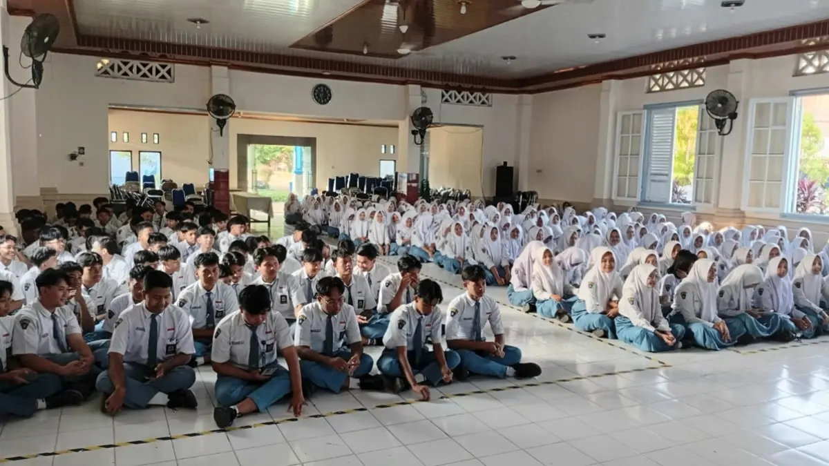 PERSIAPAN AWAL: SMAN 3 Jombang melakukan sosialisasi TKA untuk siswa kelas XII, Senin (20/7). (Wenny Rosalina/Radar Jombang)