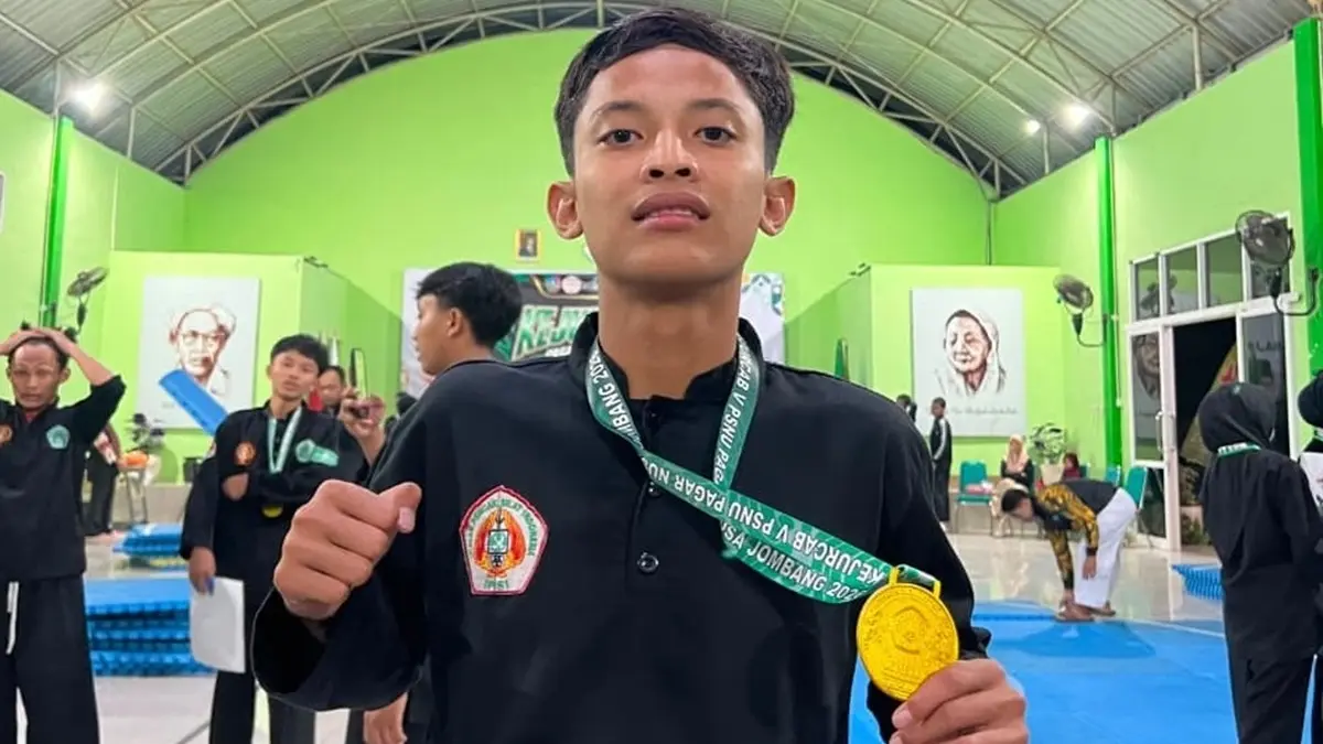 Muhammad Fakhruddin, Kelas XI TKJ 2 SMK Unggulan NU Mojoagung, Jombang. (Rojiful Mamduh/Radar Jombang)
