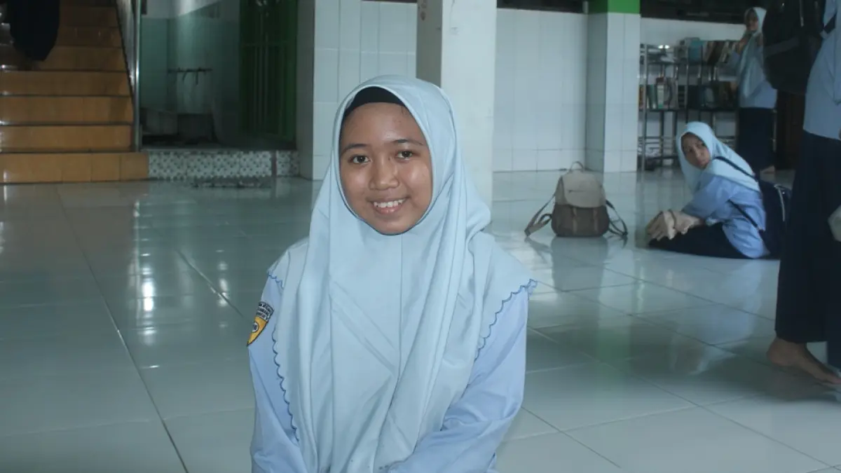 Shifamadu Khayyisah Wignya Aji, Kelas 9 PQ 1 MTs Perguruan Muallimat Cukir, Jombang. (Rojiful Mamduh/Radar Jombang)